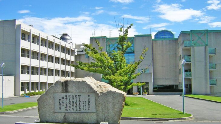 PL学園 校舎