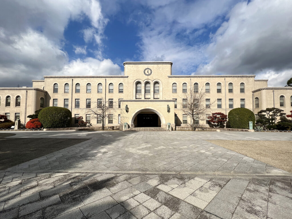 神戸大学で入りやすい穴場学部はどこ?偏差値や倍率を徹底調査! ヨビコレ!! 神戸大学で入りやすい穴場学部はどこ?偏差値や倍率を徹底調査! ヨビコレ!!
