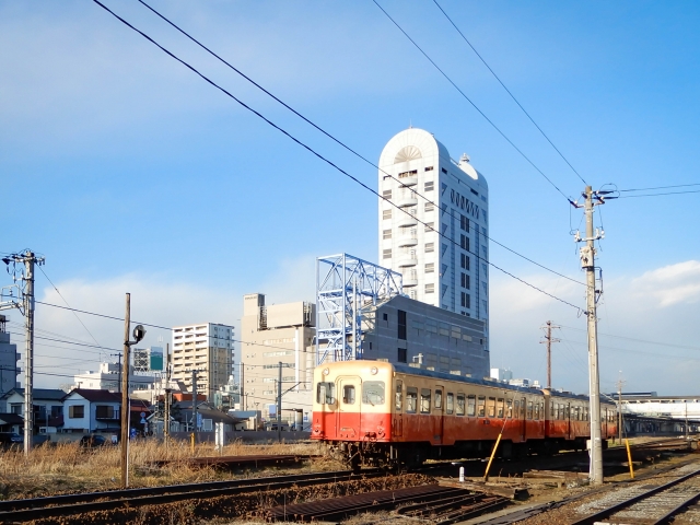 五井駅を出発した電車